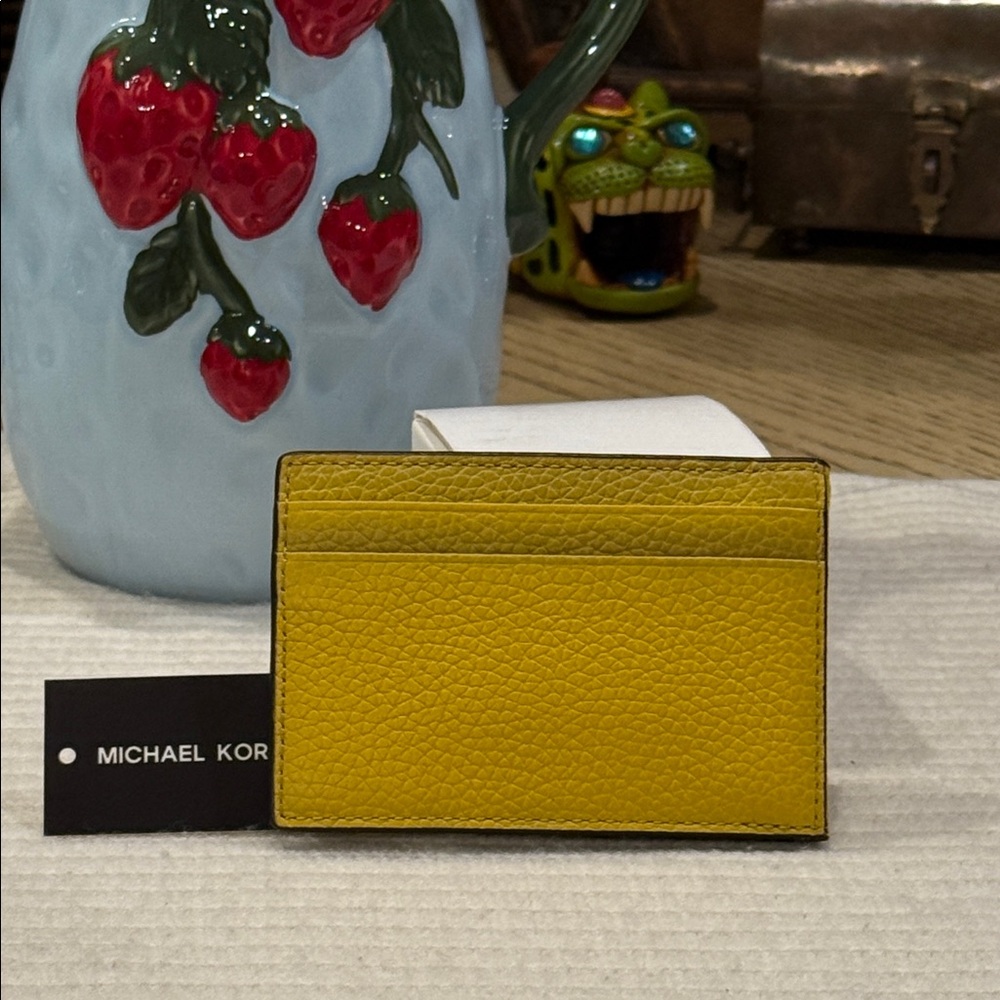 MICHAEL KORS MENS
Cooper Pebbled Leather Wallet - Picture 13 of 16